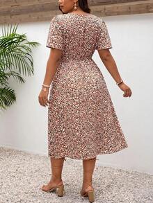 SHEIN Frenchy Plus Size Teacher Clothes, V-Neck All-Over Print Summer Short Sleeve Dress - Multicolor - View 6