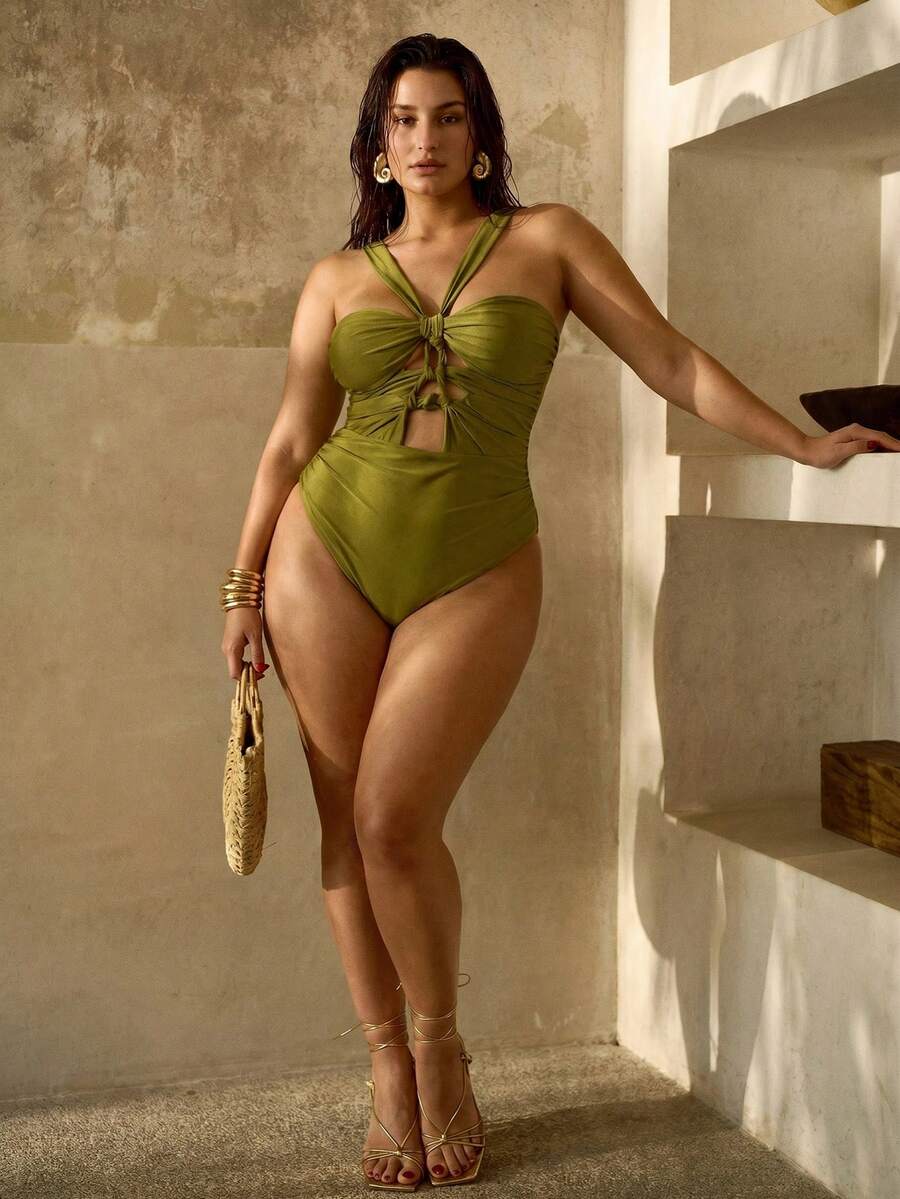 MOTF PREMIUM PLUS SIZE PEARLESCENT SHINY BLINGBLING FABRIC FRONT & MIDDLE HANDWOVEN DETAILS ELEGANT ONE-PIECE SWIMSUIT FOR VACATION - Green - View 2
