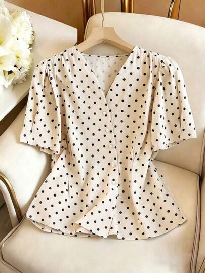 GlowEve Blouse à pois à col en V et manches bouffantes pour femmes, design resserrant la taille pour un effet affinant, décoration de bouton latéral de style coréen pour le Top d'été
