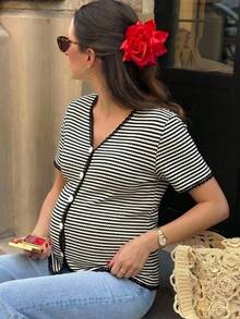 SHEIN Camiseta de manga corta con botones y rayas, versátil y sencilla para maternidad - Negro - Ver 4
