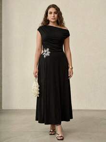 MOTF PREMIUM PLUS SIZE WOMEN'S ELEGANT SLIMMING DRESS WITH SHOULDER CUT-OUT, WAIST CUTOUT, BEADED FLORAL APPLIQUE, SPRING/SUMMER - Black - View 5