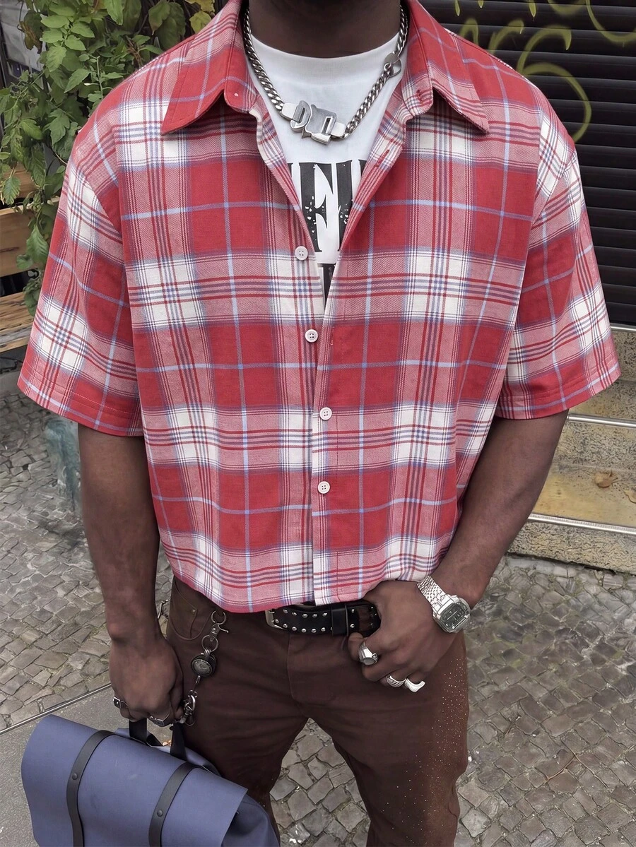 Manfinity ZONE917 男士格子单排扣短袖休闲衬衫 - 紅色 - 查看 1
