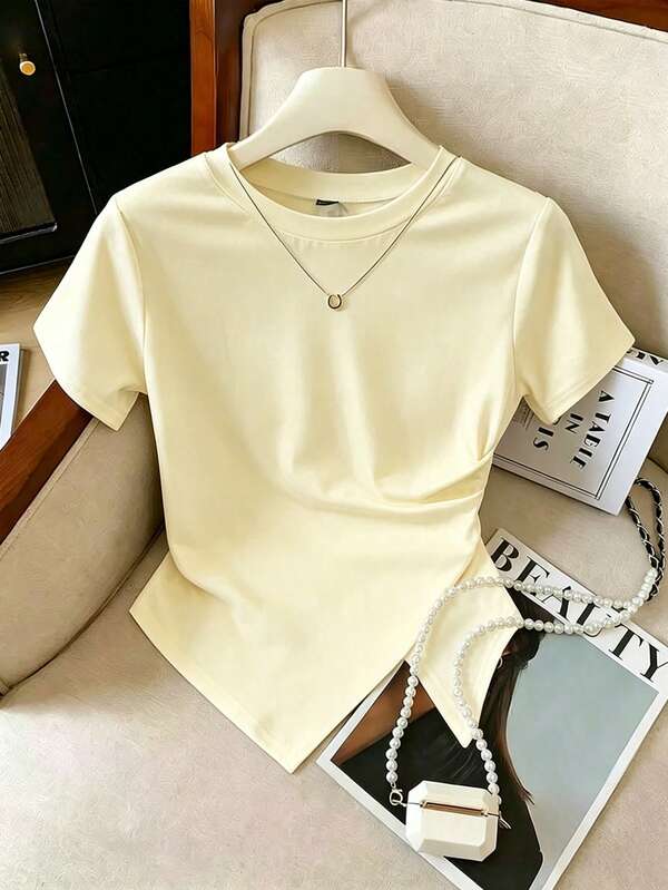 GlowEve CURVE Camiseta suave y elegante de estilo coreano minimalista con pliegues laterales para mujer de talla grande, para uso casual, de oficina o en casa