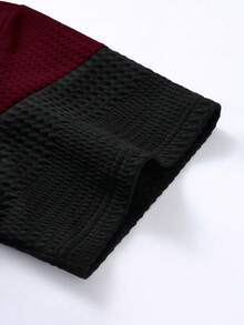 EGENSIO Men's Knitted Jacquard Solid Color Texture Splice Black & Red Collar & Cuff Ribbed Placket 3-Button Polo Shirt - Black - View 4