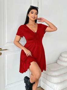 Enliva 大尺碼女款情人節紅色V領扭轉前襟中長洋裝，優雅夏季款，適合蘋果型與圓潤身型 - 紅色 - 查看 4