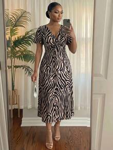 SHEIN Lady CURVE 大码优雅印花前扭结V领连衣裙，夏季 - 黑色 - 查看 5