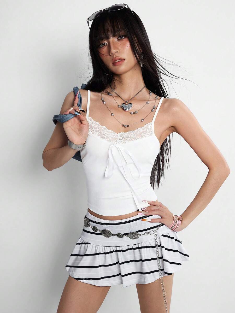 Rina Fox 女士新款吊带背心,春夏新款吊带背心,Y2K复古蕾丝拼接背心,白色百搭吊带背心,性感露脐吊带背心,休闲蕾丝拼接纽扣吊带背心,性感修身吊带背心,多功能叠穿吊带背心,适合日常穿着、外出、散步、购物、度假、机场等场合 - 白色百搭吊带背心 - 白色 - 查看 1