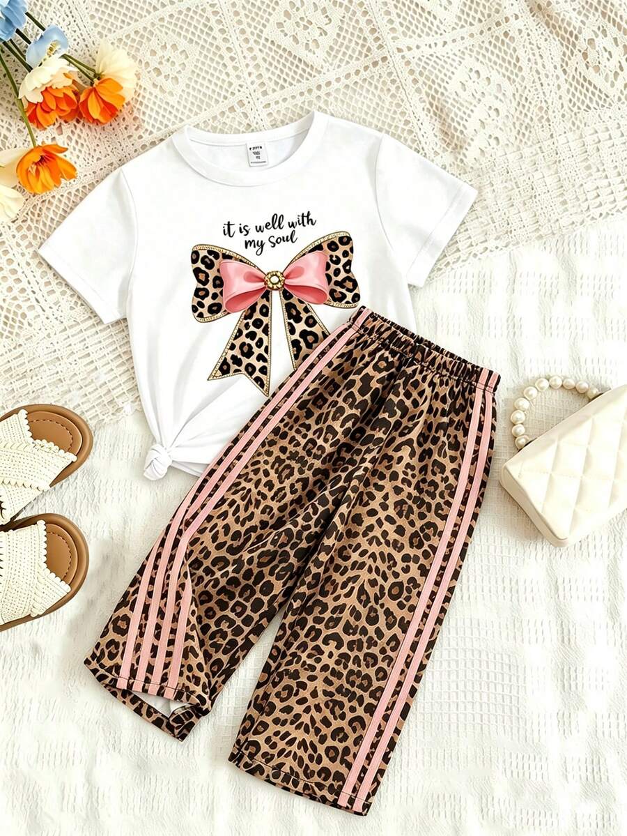 SHEIN Elladie kids 2件套女童甜美蝴蝶结短袖T恤和雏菊格纹长裤套装，清新百搭，舒适透气，适合日常玩耍和户外拍照，柔软可爱，专为婴幼儿设计的夏季休闲套装。