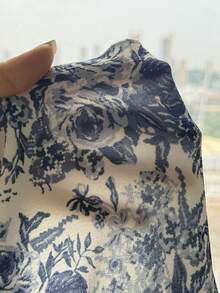 SHEIN 少女優雅可愛白色與藍色花卉不對稱單肩洋裝 青少年春夏度假花卉派對洋裝 - 藍白色 - 查看 9