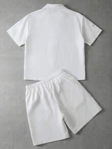 Manfinity Hypemode 男士百搭刺繡單排扣短袖襯衫與抽繩腰工裝短褲套裝 - 灰色 - 查看 2