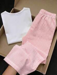 SHEIN Elladie kids 2件組女童套裝，馬匹印花圓領短袖T恤搭配條紋直筒長褲，夏季親子款日常休閒服飾套裝 - 粉色 - 查看 2