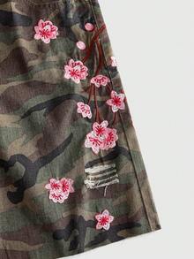 ROMWE MEN Men's Floral Embroidery Pattern Loose Fit Denim Shorts With Wide Waistband - Multicolor - View 6