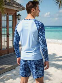 ZELFYO Conjunto de camiseta de natación de manga larga con cuello redondo y estampado botánico y bañador para hombre, vacaciones - Celeste - Ver 2