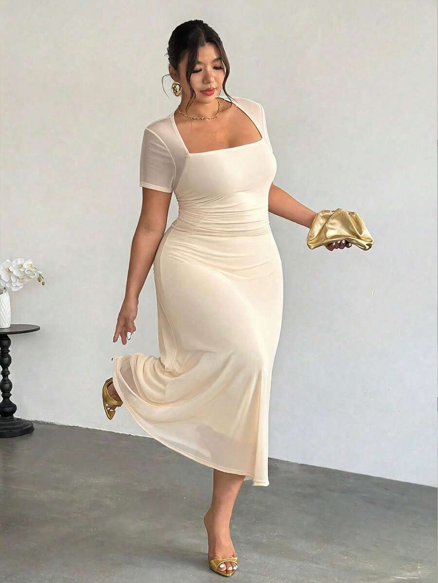 Firerie Gaun Bodycon Wanita Ukuran Plus Elegan Warna Beige untuk Musim Panas, Rajutan Bertekstur, Model A-Line dengan Leher Halter, Jala Jacquard Warna Polos, Cocok untuk Pernikahan, Wisuda - Aprikot - View 1