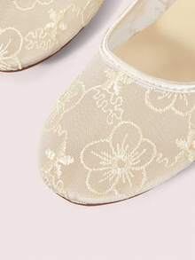 CUCCOO DOLLMOD Women's Shoes, Beige, Round Toe Dew Heel Closed Toe Sandals, Flower Embroidered Mesh Yarn, Sweet And Cute, Comfortable, Soft And Breathable - Little flower - apricot - View 4