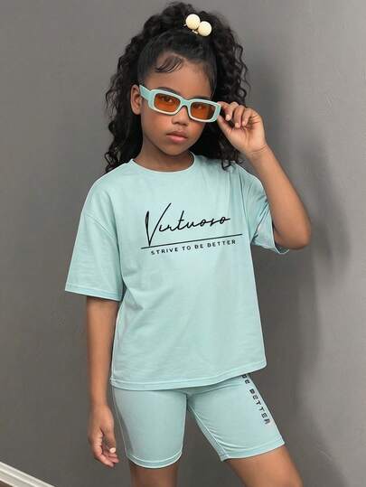 SHEIN ティーンガールズ キッズTシャツ コーデ、カジュアルスポーツ グリーン ニット レタープリント ルーズドロップショルダー 半袖Tシャツ とバイクショーツ セット、夏