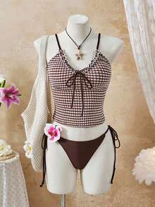 Swim Vcay 新款女款夏季海灘度假紋理布料荷葉邊細肩帶背心與側綁帶泳褲兩件式比基尼套裝 - 棕色 - 查看 4