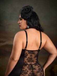 PinupPomp Gaun Kamisol Satin Patchwork Renda Gaya Istana Vintage Ukuran Besar dengan Kawat Penyangga dan Set Thong - Hitam - View 3