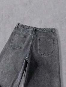 Manfinity Denimwave 2026新款復古街頭風破洞灰色黑色不對稱水鑽水洗毛邊休閒牛仔男短褲 適合電音節夏季度假 - 灰色 - 查看 5