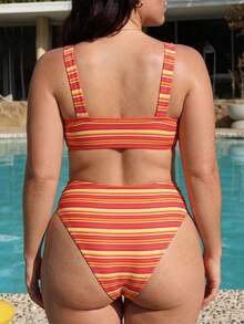 Swim Mod 2026 Spring/Summer Plus Size 2-Piece Multicolor Strapless Irregular Striped Print Design Women Bikini Set, Suitable For Beach, Resort & Vacation Wear - Multicolor - View 2