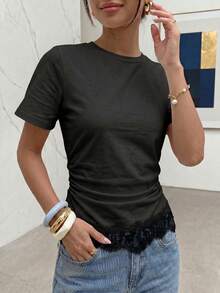 Modelyn 女士春夏白色针织短袖T恤，白色蕾丝饰边腰部收褶，通勤休闲两相宜 - 黑色 - 查看 4