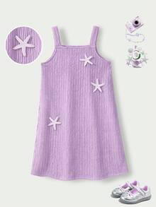 SHEIN Casuvi Kids Casuvi 青少女女童休閒針織提花紋理吊帶洋裝，寬鬆A字版型搭配3D花卉裝飾，舒適適合春夏季日常穿著 - 紫丁香色 - 查看 1