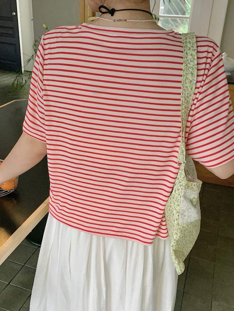 Dazy Plus Plus Size Women's Casual Loose Fit Short Sleeve Round Neck Striped Pink Cropped T-Shirt, Spring/Summer
