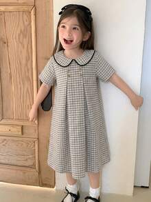 Dazy Kids 女童鈕扣百褶格紋短袖洋裝，適合戶外度假夏季穿著 - 黑與白 - 查看 3