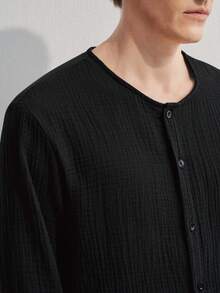 Manfinity CityGents Men Solid Button Up Shirt Slim Fit Long Sleeve Plain Black Boho Shirt For Husband, Fall, Holiday - Black - View 2