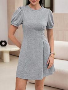 Modelyn 女款粉嫩休閒性感迷你洋裝，夏季早午餐穿搭，泡泡短袖圓領收腰A字裙，側邊鈕扣設計，柔軟透氣高爾夫風 - 灰色 - 查看 5