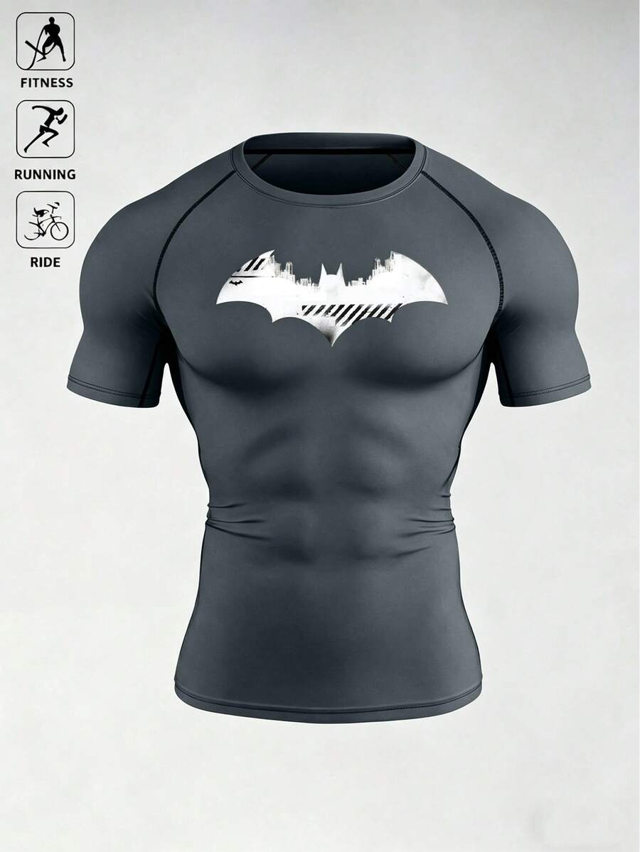 BATMAN X SHEIN Acti Log Áo thun thể thao nam mùa hè in hình dơi, tay ngắn, kiểu raglan, viền tương phản, dáng ôm, thích hợp cho tập thể dục, chạy bộ, đạp xe. - màu đen - Xem 1