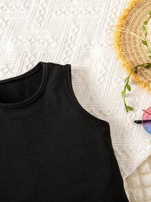 SHEIN Genkimix Kids 女童纯色圆领吊带背心 + 条纹印花荷叶边半裙两件套 - 黑與白 - 查看 6