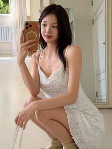 DAZY 純色修身亮片腰部荷葉邊下擺休閒浪漫性感度假夏季女款短洋裝 高爾夫 白色與銀色 校園之夜 外出約會之夜 - 白色 - 查看 3