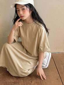 DAZY 少女刺繡圓領短袖休閒洋裝，適合夏季日常外出與旅行 - 杏色 - 查看 4