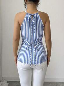 Elenzga Áo tank top nữ mùa hè thanh lịch đi làm thường ngày, màu nền mơ, họa tiết lá, không tay, cổ yếm, thắt nơ cổ, trang trí hạt gỗ, gấu áo bất đối xứng, eo buộc chéo, ôm sát tôn dáng - Màu xanh lam - Xem 2