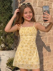 SHEIN Vestidos mini con estampado de flores para niña preadolescente, vestido camisero con espalda descubierta y fruncido, vestido de playa sin mangas con tirantes de espagueti - Amarillo - Ver 5