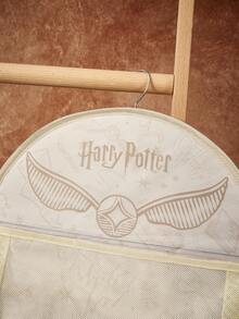 HARRY POTTER X SHEIN 1件卡通圖案印花可懸掛收納，適用於門後、衣櫃及其他位置，三層大容量，可收納衣物、包包、雜物等，適合所有人群，特別適合粉絲、金色飛球、魔法學院 - 米色 - 查看 2