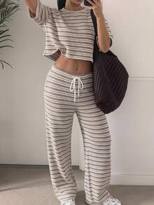SHEIN EZwear 女士圆领条纹上衣搭配抽绳腰长裤休闲套装 - 卡其色 - 查看 2