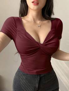 Joudiya 女士V领扭结短袖修身露脐T恤外出上衣 - 紅色 - 查看 2