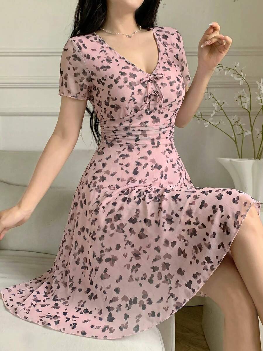 Feyla 女士优雅豹纹V领褶皱腰身度假连衣裙，夏季 - 彩色 - 查看 1