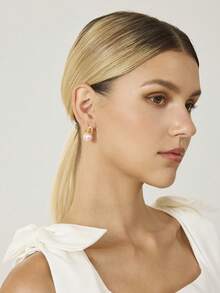 MOTF PREMIUM FAUX PEARL EAR CUFFS - Gold-Pink Pearl - View 5