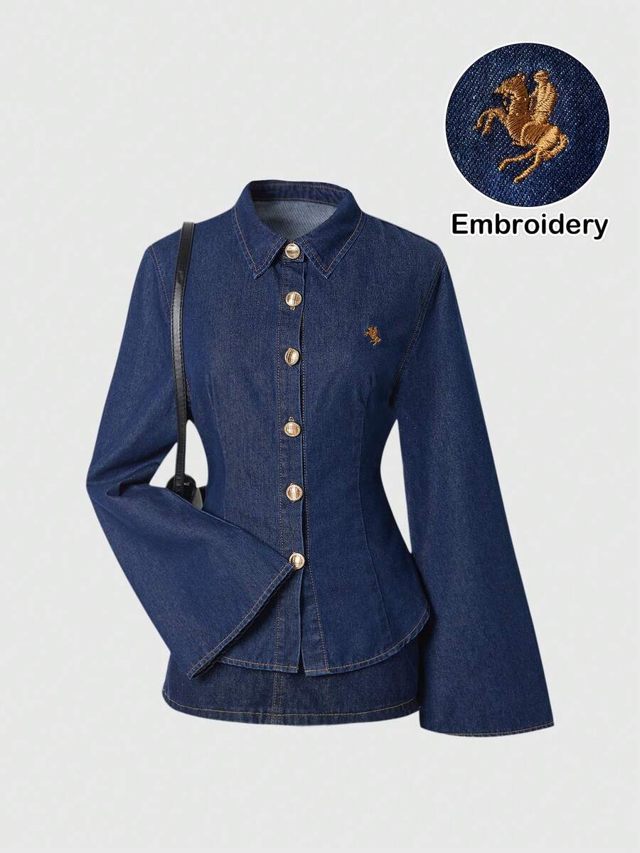 SHEIN MOD 大尺碼時尚 90年代休閒 1960年代馬刺繡前扣腰部喇叭袖牛仔襯衫,秋季穿搭,優雅上衣,海軍藍度假風 - 藍色 - 查看 1