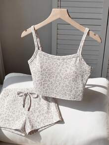 SHEIN EZwear 复古白色豹纹露脐吊带背心短裤套装，夏季穿搭，适合日常通勤、约会、派对、圣诞节、新年、感恩节、婚礼、海滩、毕业典礼等场合，时尚优雅，休闲舒适，适合外出、约会、预订、通勤、闪亮、情人节、度假、休闲、Y2K、外出、毕业典礼等场合。 - 彩色 - 查看 4