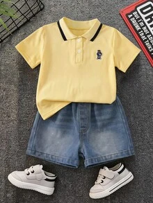 SHEIN 2件組男嬰學院風休閒黃色POLO上衣與藍色牛仔短褲套裝，適合夏季生日派對、電音節、晚宴、表演、婚禮、滿月、洗禮及週歲慶祝，POLO套裝、正式套裝、夏季套裝、男嬰套裝、度假套裝 - 彩色 - 查看 1