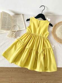 SHEIN Vintaside Kids Young Girl' Sleeveless Yellow Dress, Soft And Fresh With Pleated Dress Body, Decorated With 3D White Flower On Shoulder And Hem, Elegant And Cute For Outdoor, Casual, Holiday Wear In Spring And Summer - Yellow - View 2
