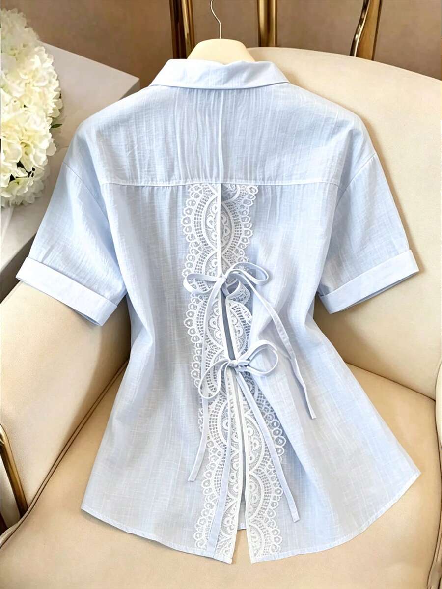 Qadelle Áo sơ mi nữ tay ngắn xẻ tà, màu xanh dương, thắt nơ ren, kiểu dáng rộng rãi, mỏng nhẹ, thích hợp mặc hàng ngày, dự tiệc, đi nghỉ mát, hẹn hò, mua sắm. - Màu xanh nhạt - Xem 1