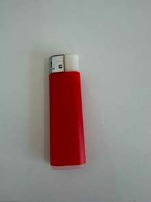 Briquet pulvérisateur d'eau créatif et amusant, raisonnablement tarifé, avec une forme unique, fabriqué en matière plastique souple aléatoire. Il convient aux adolescents pour se détendre et également pour le camping en plein air pour apaiser les émotions. Ce jouet très divertissant est un choix idéal pour les cadeaux d'anniversaire, les cadeaux de fête, les cadeaux amusants, les cadeaux de fête des célibataires, les cadeaux de rentrée scolaire et les cadeaux du Ramadan. - Multicolore - Voir 11