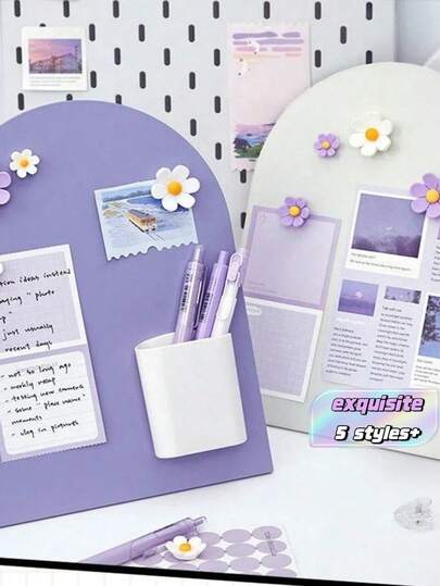 Este tablero magnético de escritorio presenta un diseño de metal elegante y sirve como una superficie ideal para tomar notas verticalmente en el hogar u oficina. Perfecto para mantener los recordatorios y notas organizados.