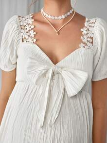 SHEIN Camisa de maternidad casual de unicolor con lazo y plisado para mujeres embarazadas, blusa elegante de fiesta para el verano, color amarillo - Blanco - Ver 6