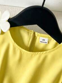 SHEIN Vintaside Kids Young Girl' Sleeveless Yellow Dress, Soft And Fresh With Pleated Dress Body, Decorated With 3D White Flower On Shoulder And Hem, Elegant And Cute For Outdoor, Casual, Holiday Wear In Spring And Summer - Yellow - View 4